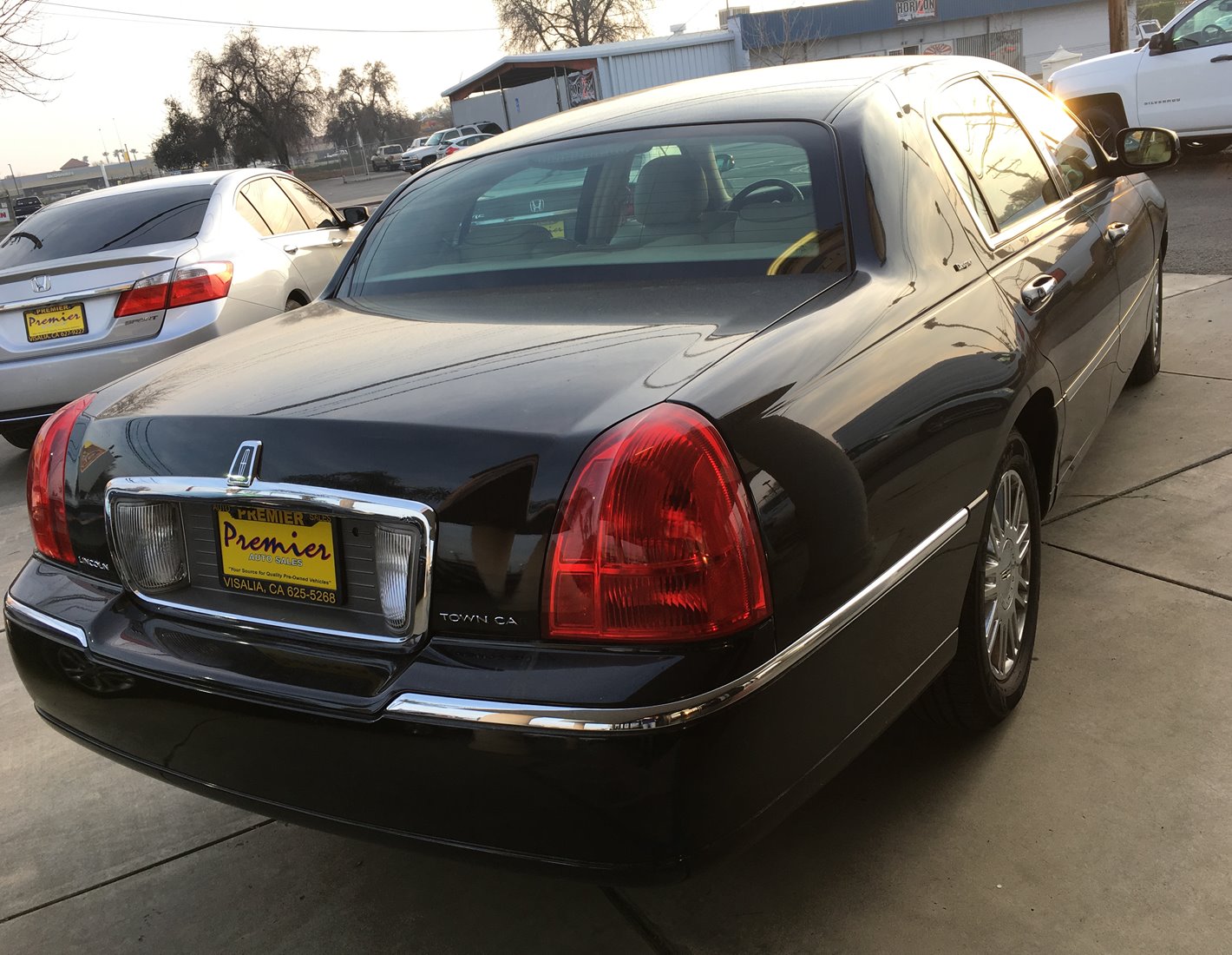 2006 Lincoln Town Car at Premier Auto Visalia
