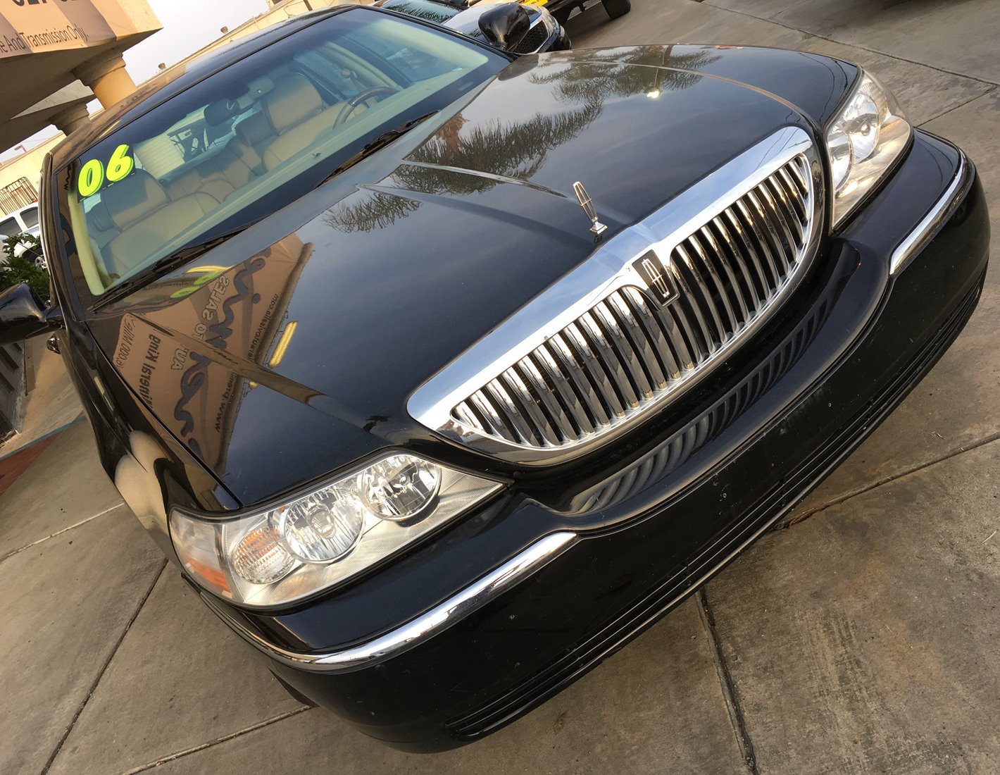 2006 Lincoln Town Car at Premier Auto Visalia